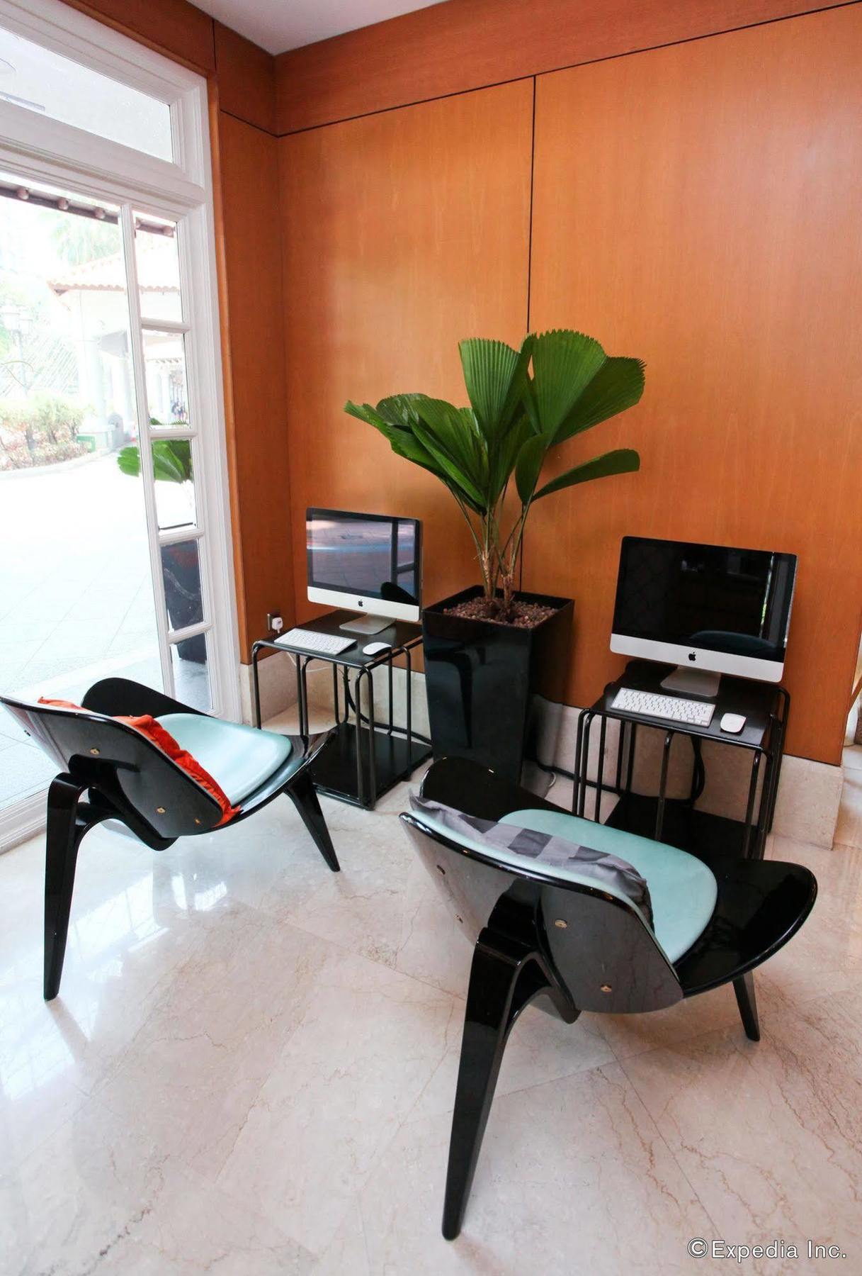 Fraser Place Robertson Walk Singapore Exterior photo Computer stations at the lobby